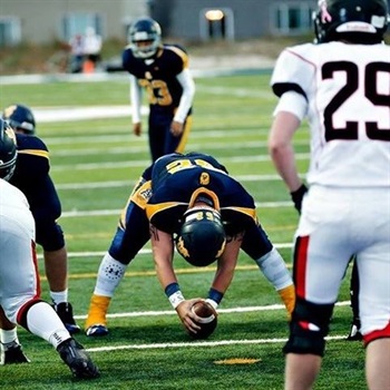 Long Snapper Jesse Hooper Commits To Wyoming Football