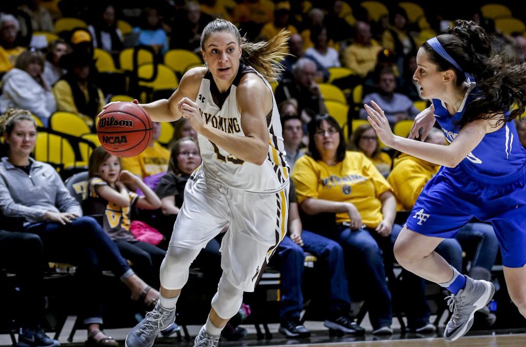 Roberts, Cowgirls Earn Mountain West Honors